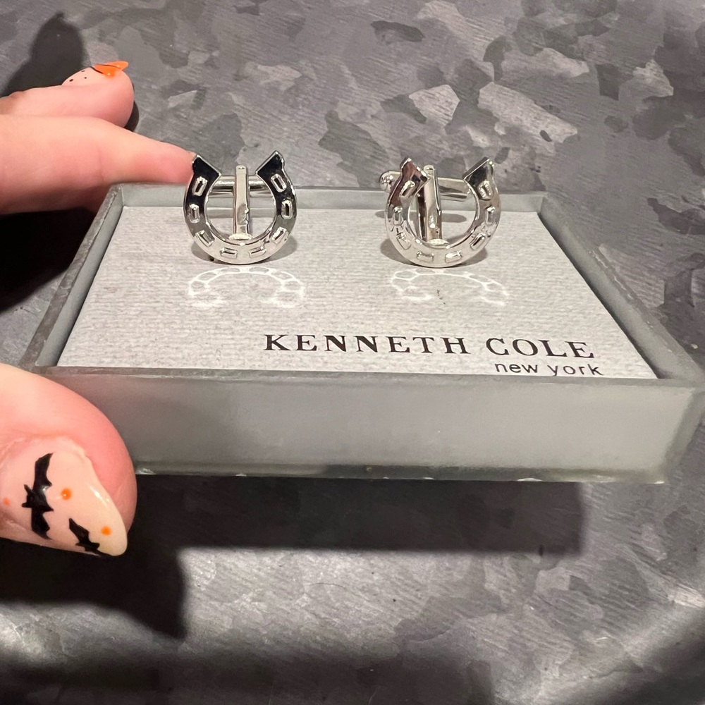 NEW Men's Kenneth Cole Horseshoe Cufflinks